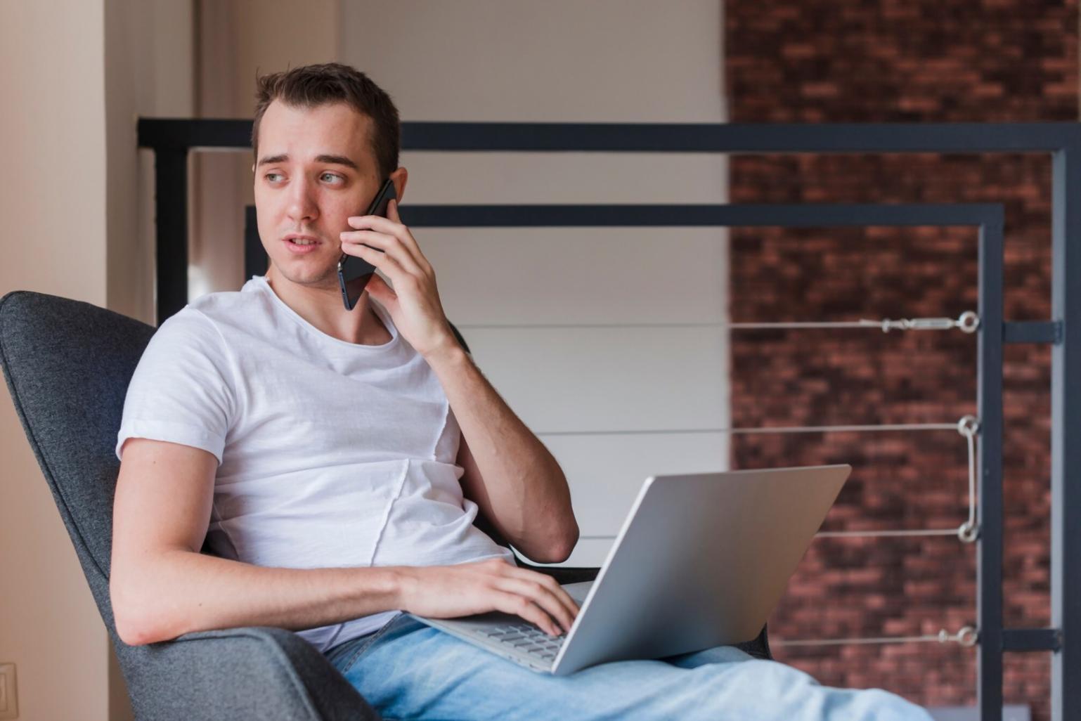 Investment calendar planning workspace with market data and analysis tools