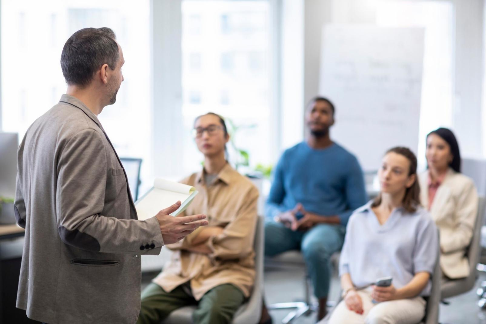 Investment workshop session showing calendar-based market analysis techniques
